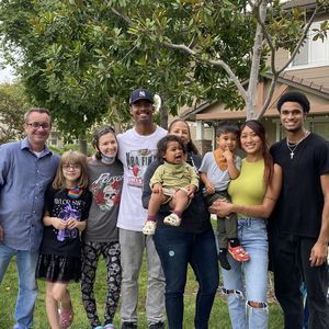 Meet your Posher, Amos